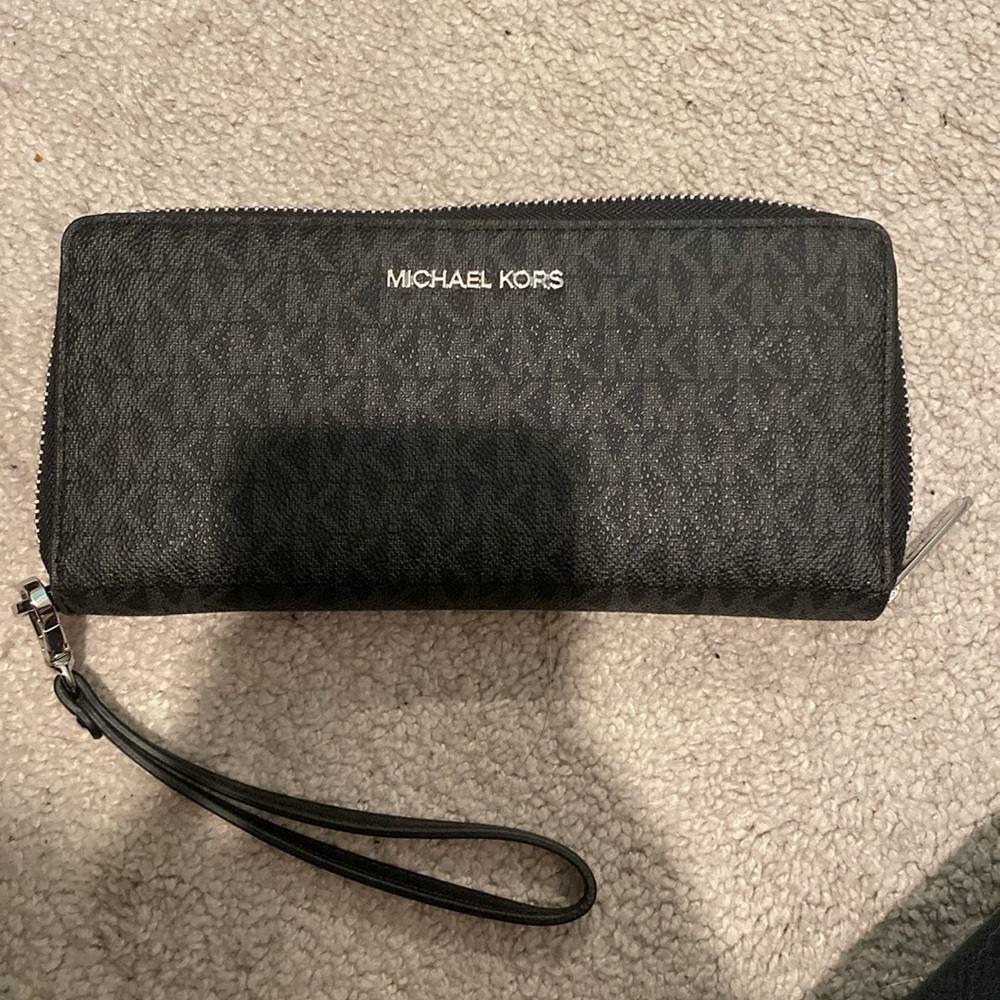 Michael Kors wallet